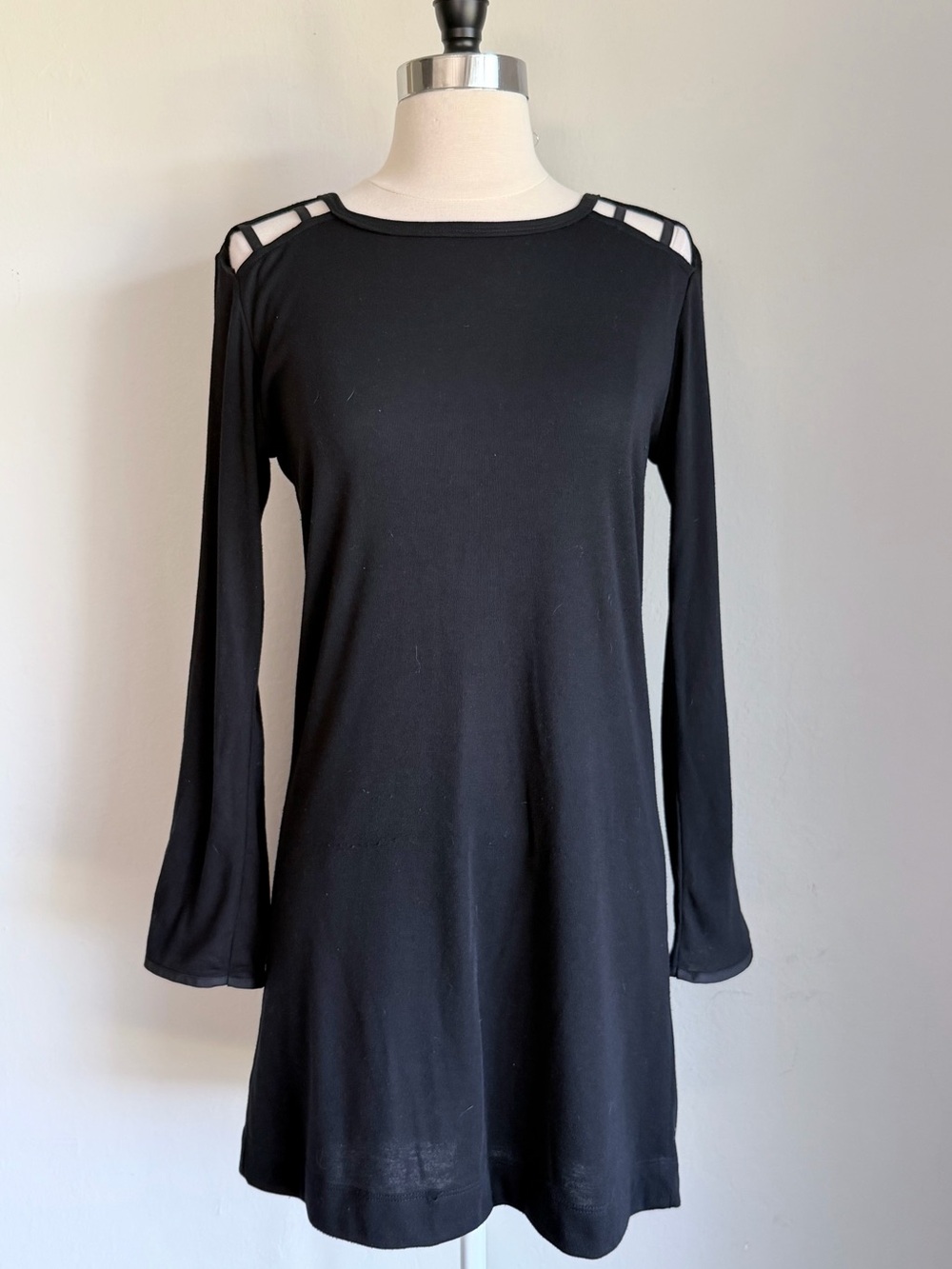 Cameo Black Lightweight Micro-Fleece Cutout Shoulder Long-Sleeve Mini Dress Sz M